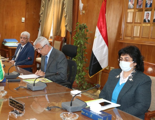 مبارك يعقد جلسة اللجنة العليا للحاسبات والمعلومات بجامعة المنوفية ومجلس إدارة مركز نظم وتكنولوجيا المعلومات
