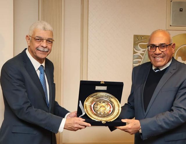 رئيس جامعة المنوفية يوقع بروتوكول  تعاون مع الهيئة العربية للتصنيع  