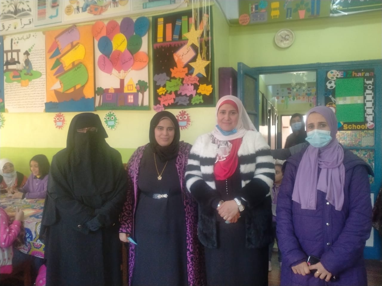 Within the framework of the initiative of the Family Counseling Center at the Faculty of Home Economics to take care of our student children, today 22/12/2021 at Al-Zahraa Islamic Private School in Shebin El-Kom, a cultural symposium was carried out under the title “The Path to Success and Excellence” on the occasion of the approaching mid-school year exams