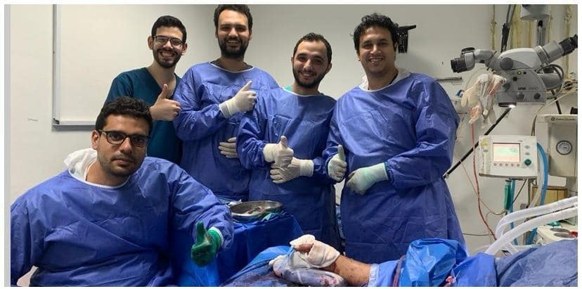 فريق جراحة التجميل بمستشفيات جامعة المنوفية ينجح في إعادة يد مبتورة للحركة