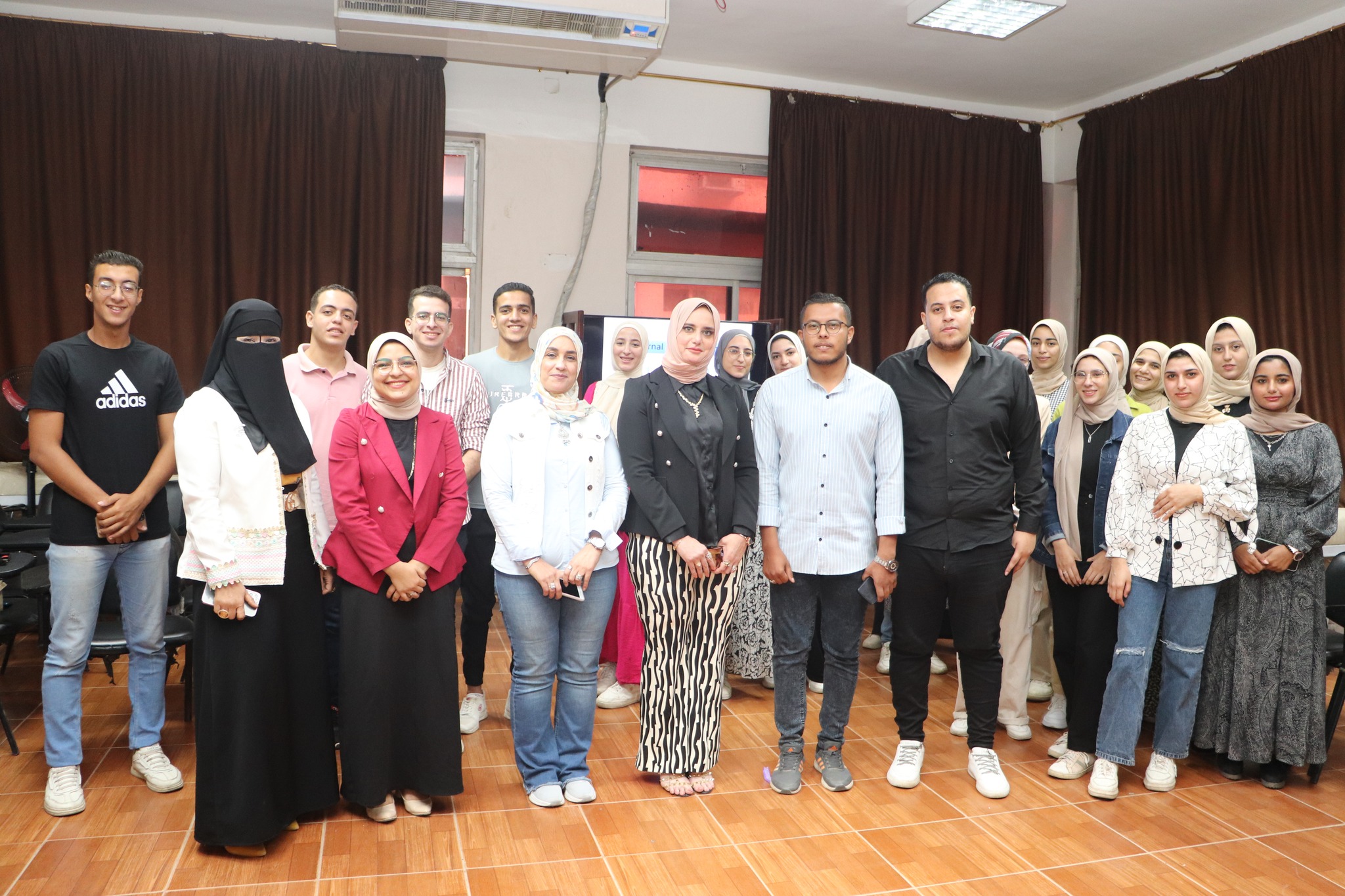 طـب المنوفيـة تنظـم دورة تدريبيـة عـن مبـادئ الإسعافـات الأوليـة لطـلاب كليـة التربيـة النـوعـيـة