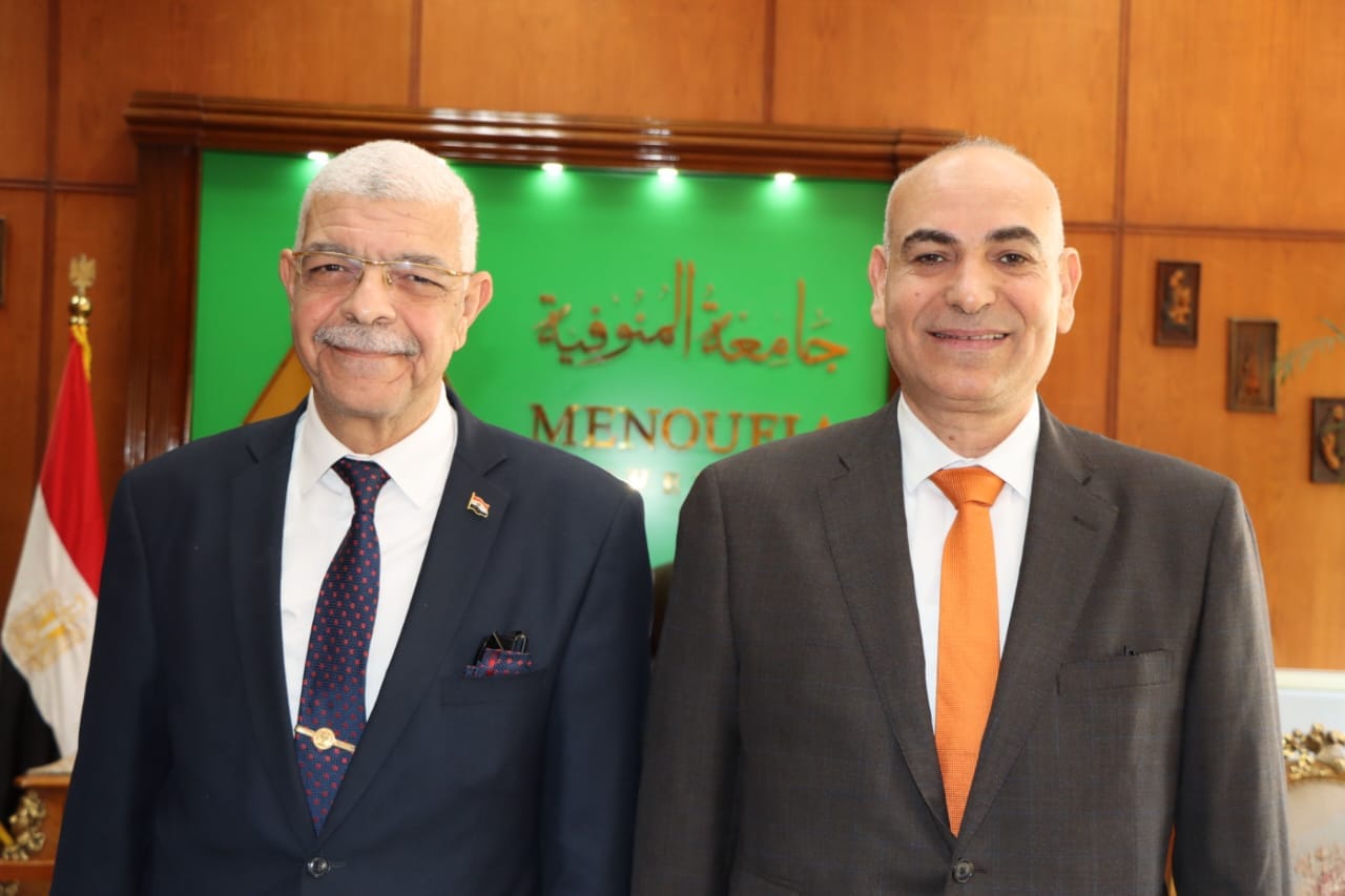 الدكتور ناصر عبد البارى قائما بعمل عميد كلية الطب جامعة المنوفية