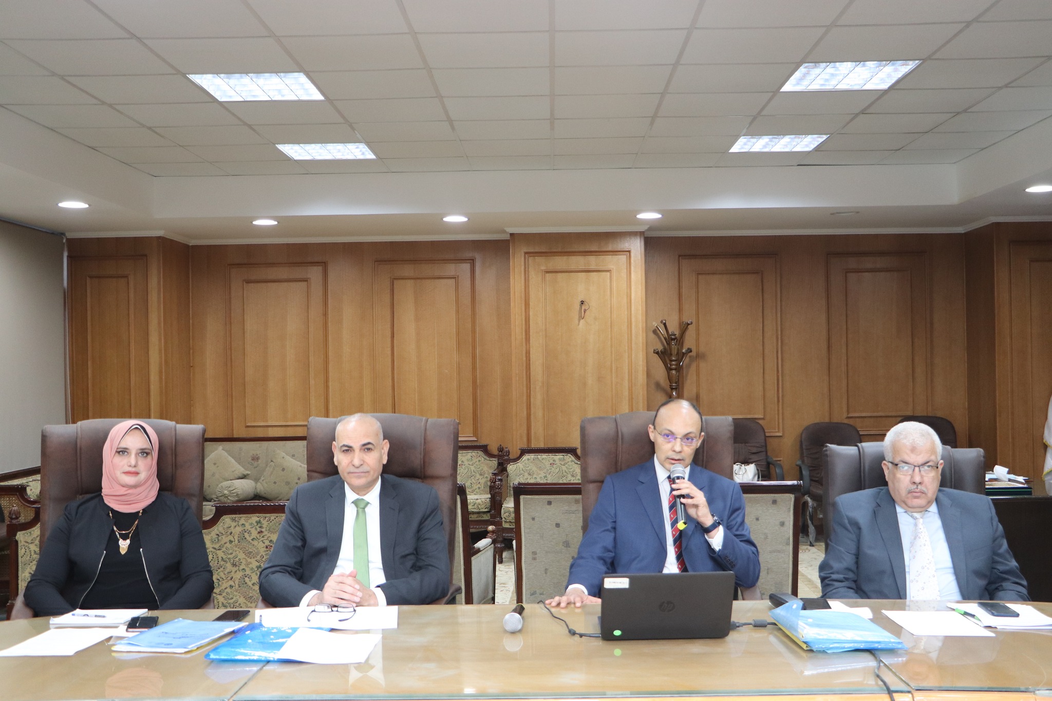 مجلــس كليـة الطـب جامعـة المنوفيـة يعقـد جلستـه الأولـي للعـام الجامعـي 2023/2024