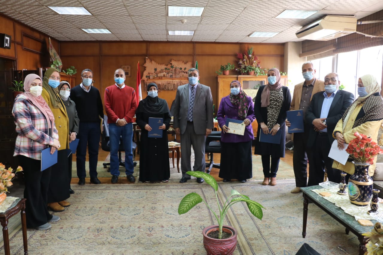 Bagouri honors the Winning Departments in environmental Excellence Competition.