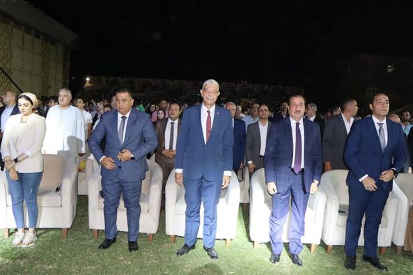 رئيس جامعة المنوفية والمحافظ يشهدان إحتفالية  كتف في كتف "يوم في حب مصر "