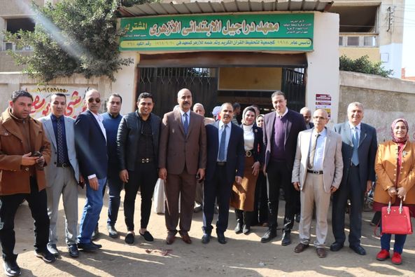 Menoufia University organizes an integrated convoy to the village of Drageel in the Shohdao Center