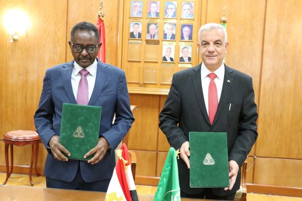 رئيس جامعة المنوفية ورئيس جامعة السودان العالمية يوقعان اتفاقية تعاون 