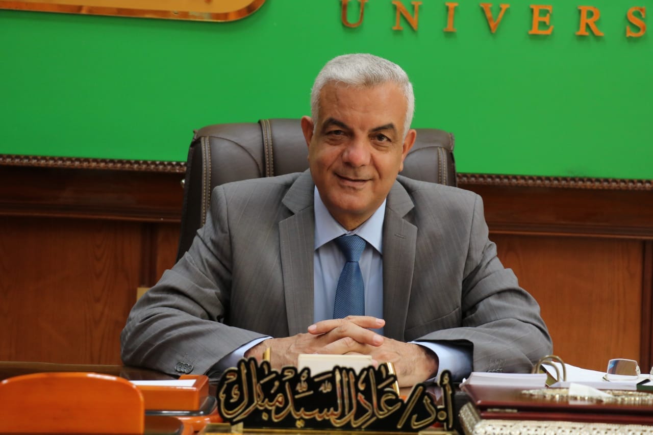تهنئة رئيس جامعة المنوفية بالعيد القومى للمحافظة
