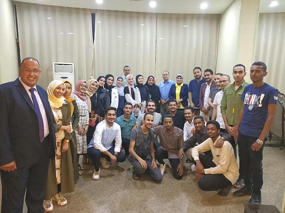 General Coordinator of Expatriates, Menoufia University, meets with a delegation of Arab students