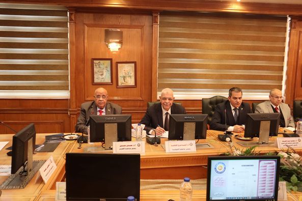 رئيس جامعة المنوفية  يشارك  في إجتماع المجلس الأعلى لشئون التعليم والطلاب 