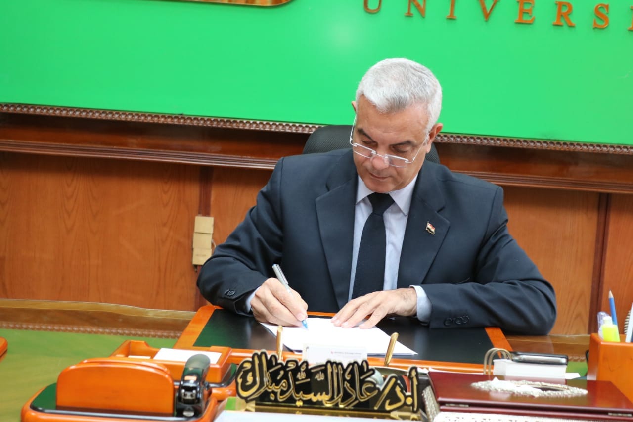 رئيس جامعة المنوفية يوجه بإعلان جميع نتائج الطلاب بالفصل الدراسى الأول