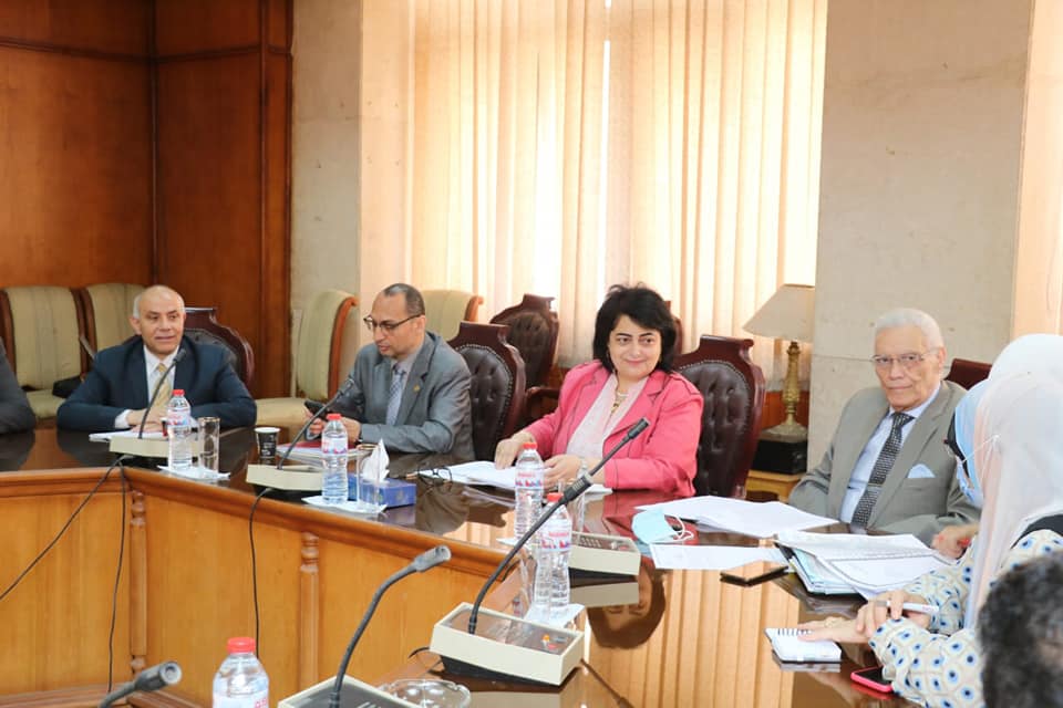 Vice President of Menoufia University holds a session of the Council of Education and Student Affairs May 2022
