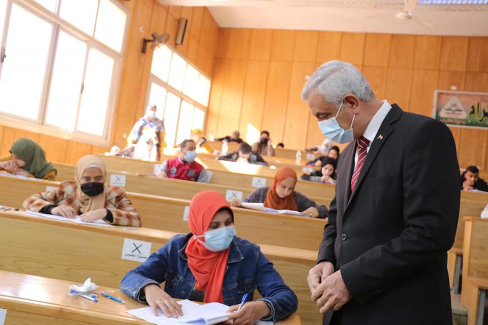 The President and Vice President of Menoufia University inspect the examination committees in the faculties of Agriculture, Education and Veterinary Medicine