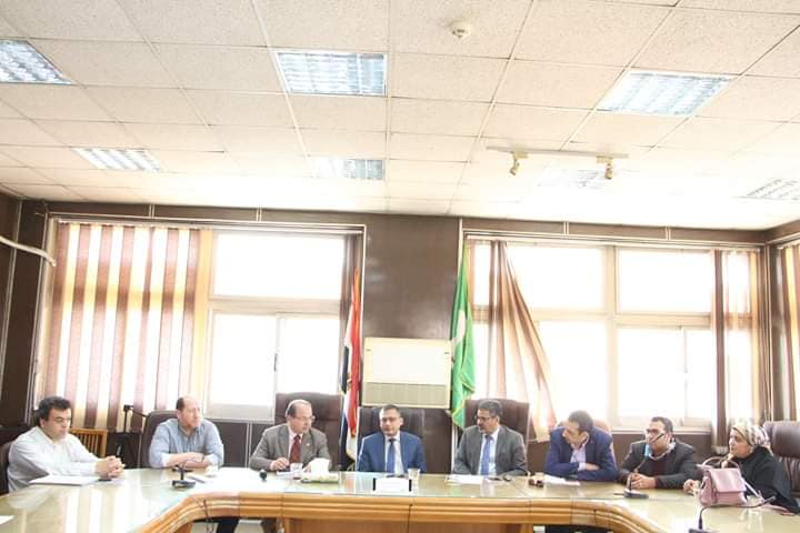 Faculty of Medicine  holds a Coordination Meeting between Medical Service Providers in the Governorate to Monitor the Suspected Cases.