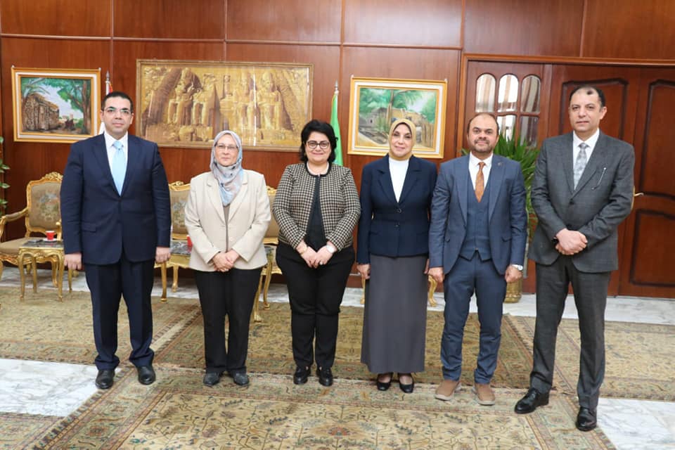 The Vice President of Menoufia University for Education and Students receives the Pharmaceutical Studies Sector Committee of the Supreme Council of Universities