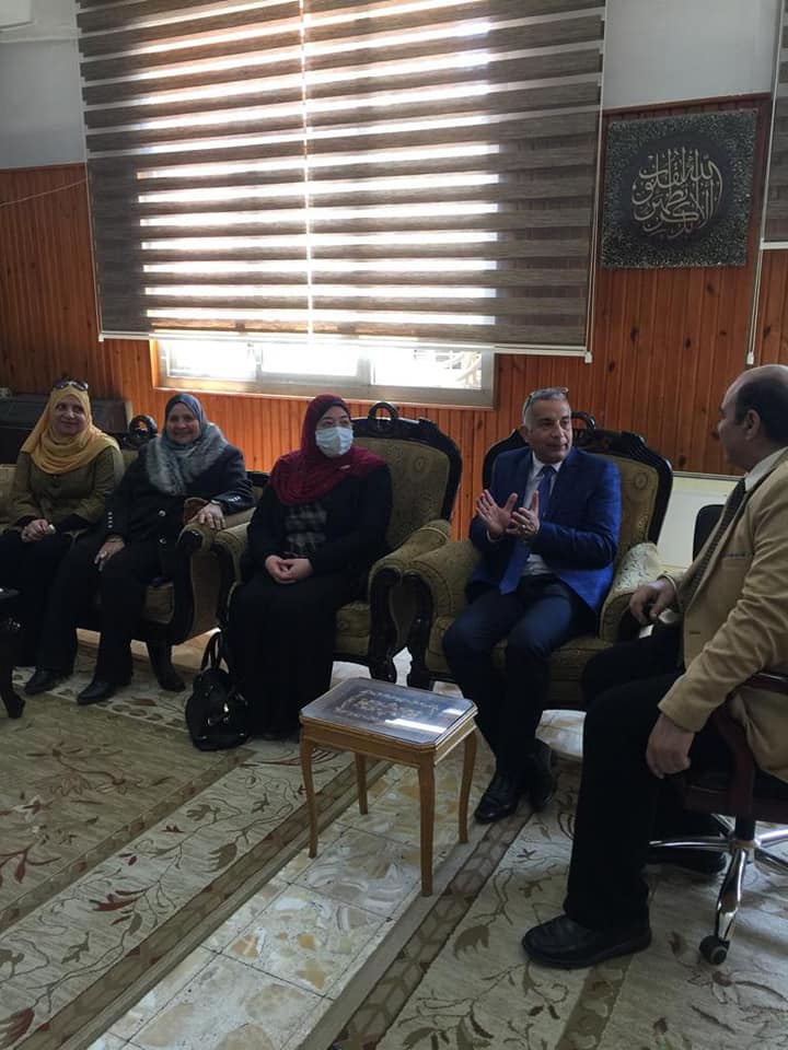 The Adult Education Center holds an awareness meeting for students of the Faculty of Home Economics