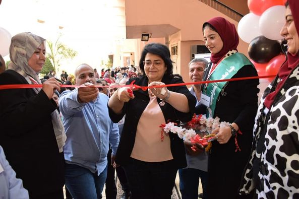 Vice President of Menoufia University for Education and Student Affairs inaugurates the first charitable exhibition of clothing under the auspices of students