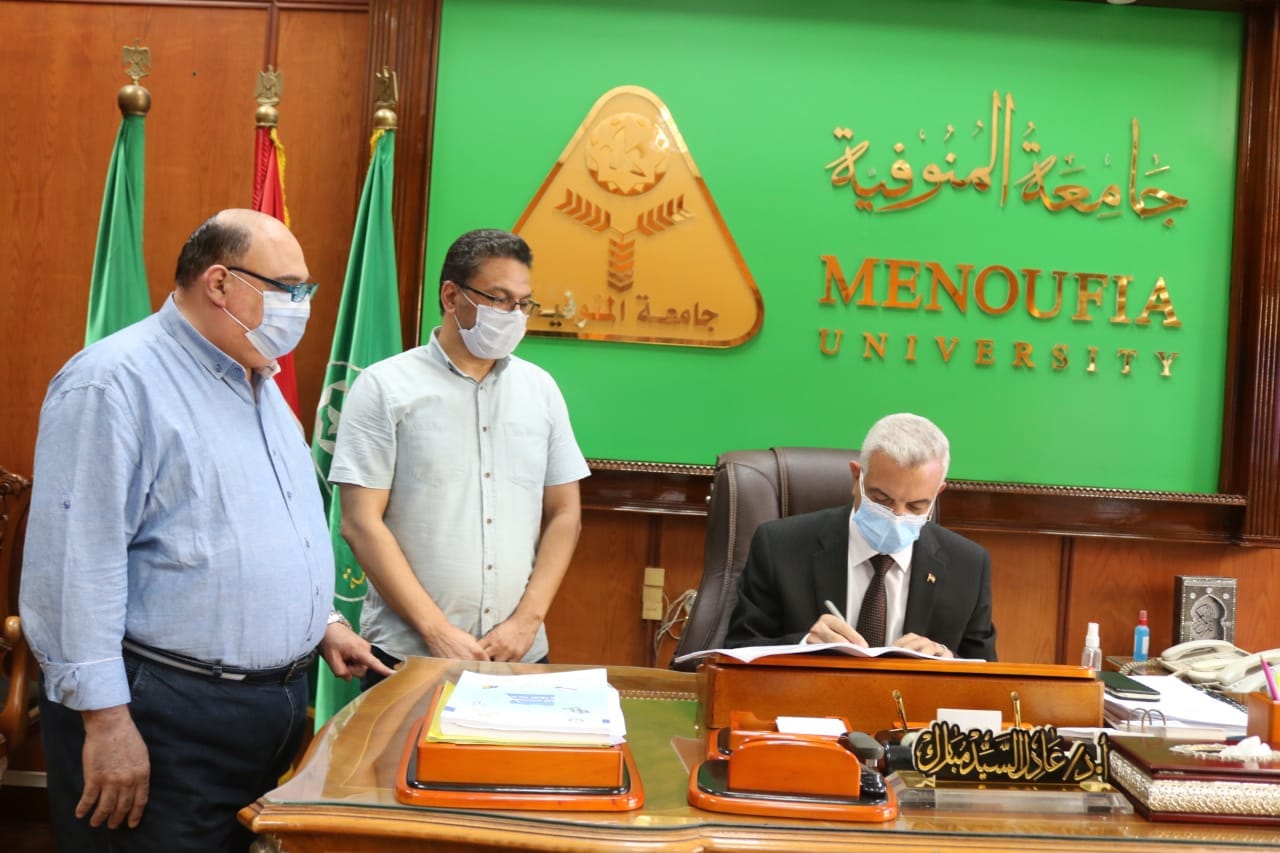 Menoufia University President approves the results of the fourth yearof Faculty of commerce.